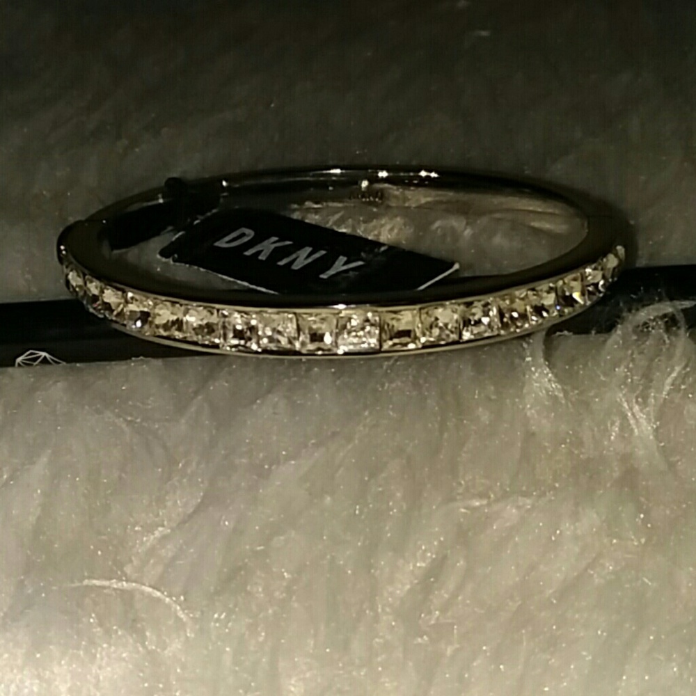 NWT DKNY Silver Square Crystal Bangle Bracelet Sna